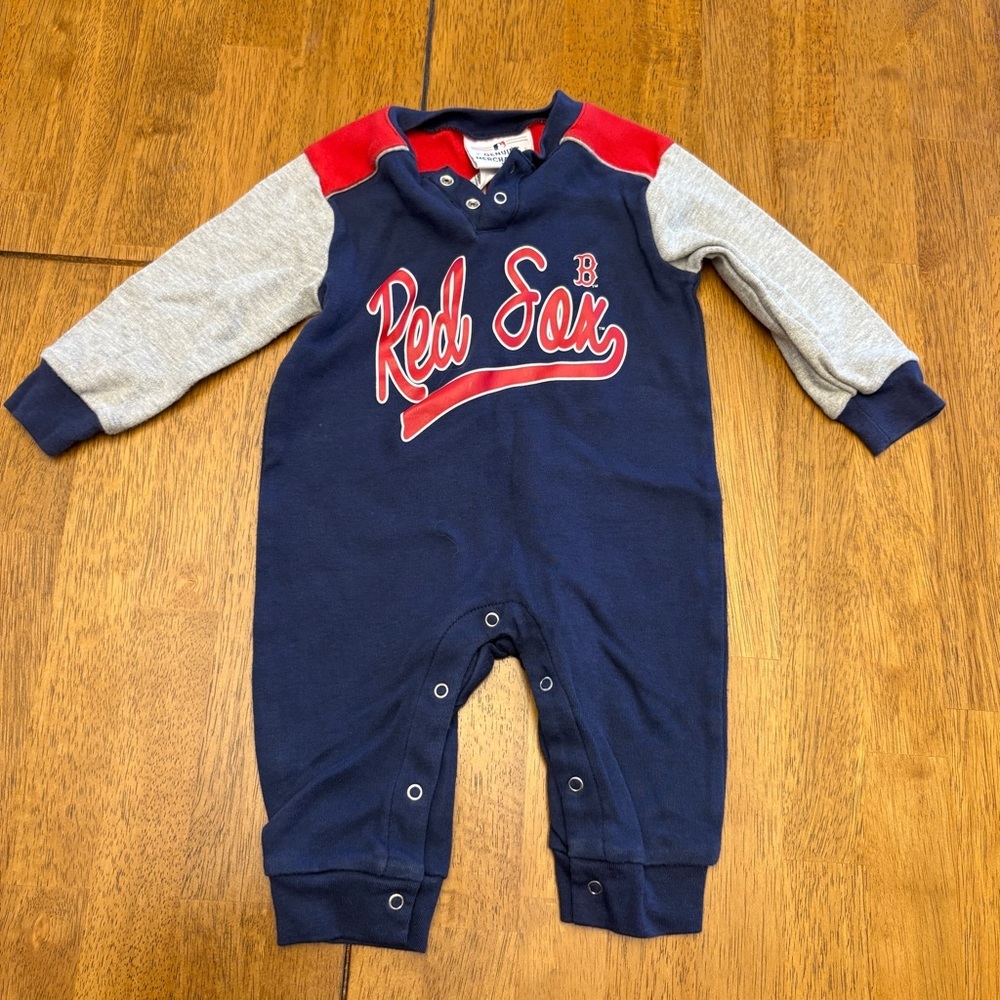 Boston Red Sox baby One piece Baby PJs Size 9 months baby NBA baseball